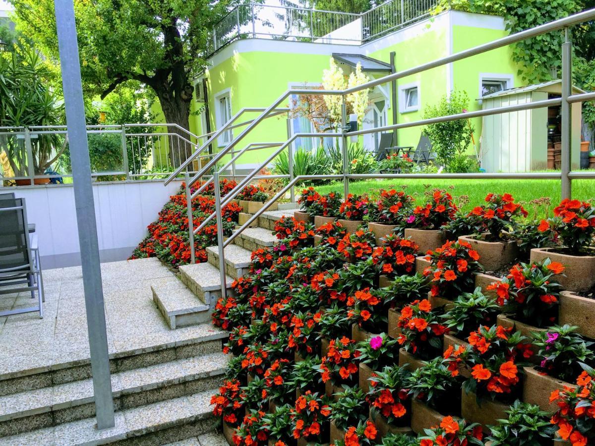Ajo Vienna Terrace - Contactless Check-In Apartment Luaran gambar